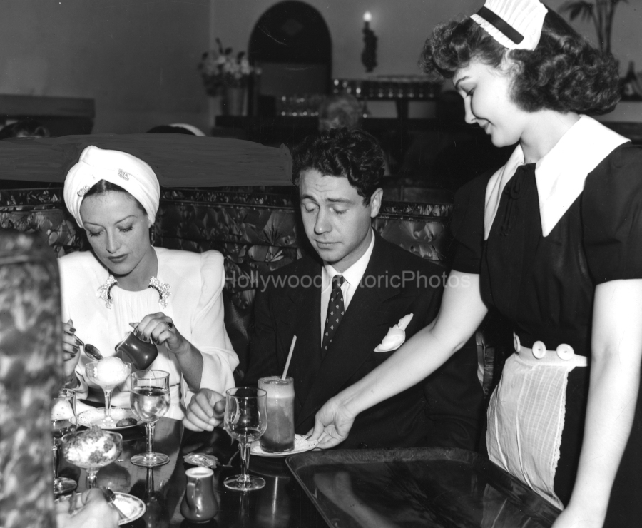 C.C. Browns Ice Cream Parlor 1938.jpg